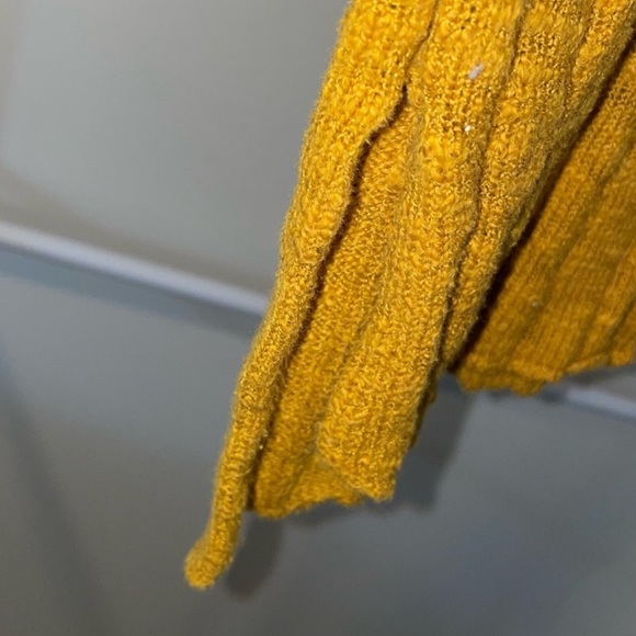 Yellow knitted tee - Picture 3 of 4